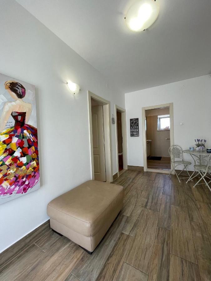 Apartments Nona Пула Екстериор снимка