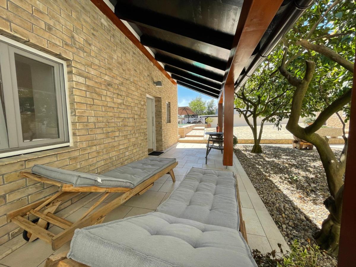 Apartments Nona Пула Екстериор снимка