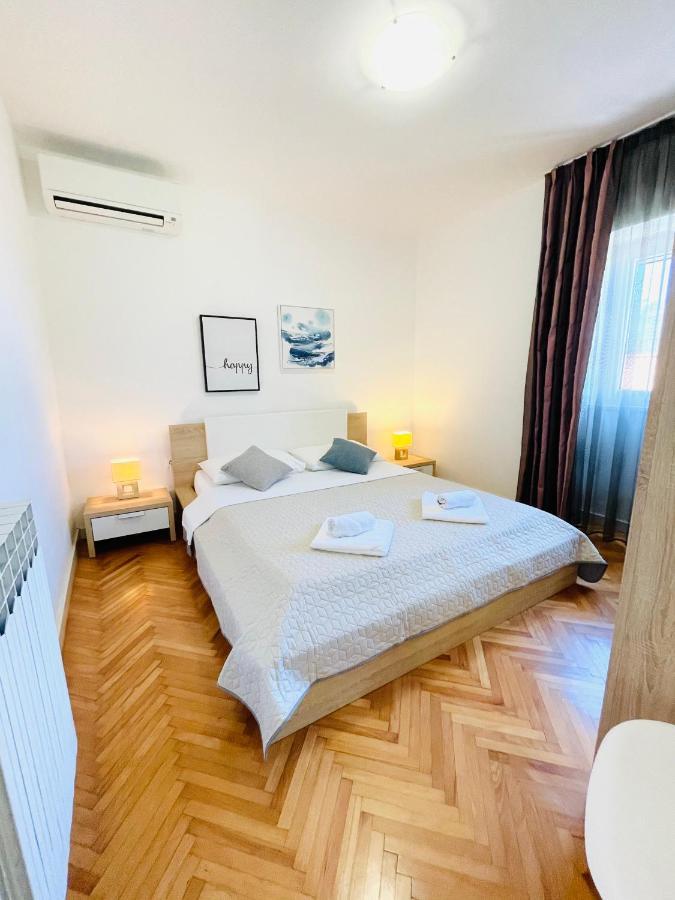 Apartments Nona Пула Екстериор снимка