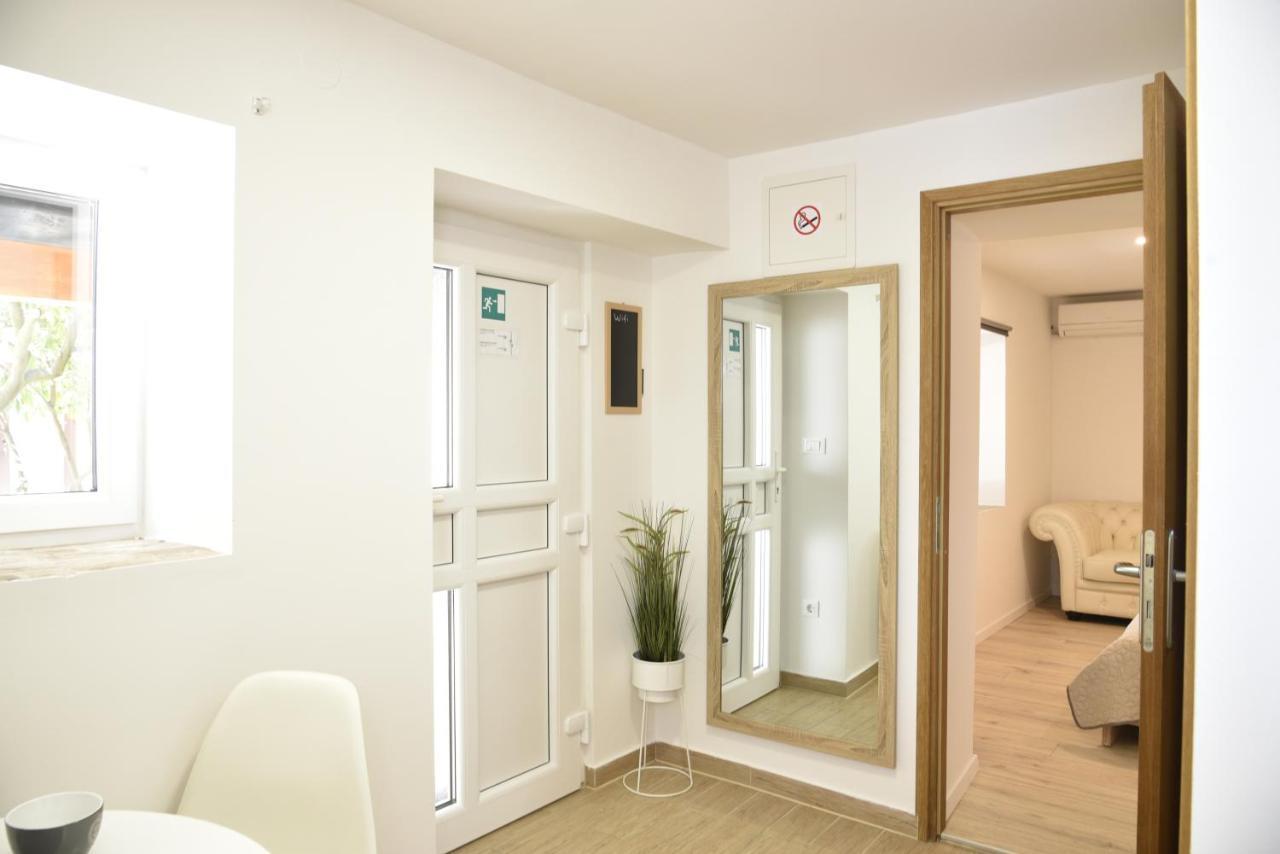 Apartments Nona Пула Екстериор снимка