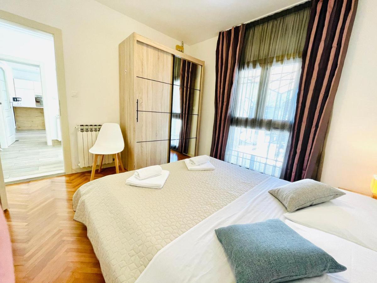 Apartments Nona Пула Екстериор снимка